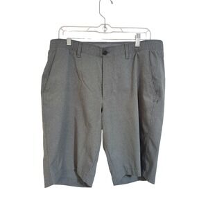 Under Armour Mens golf shorts size 36 elastic waist gray with pockets